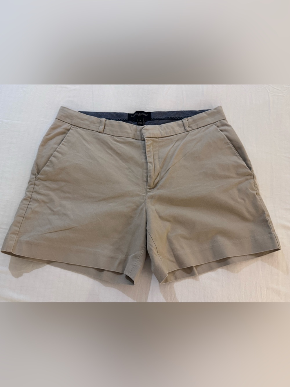Banana Republic Men's Beige Flat-Front Shorts